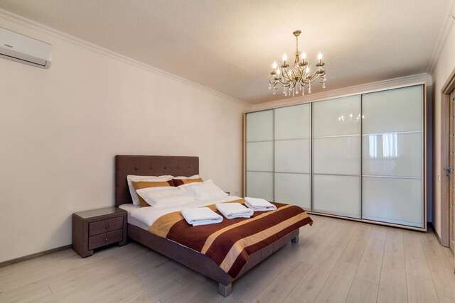 Апартаменты Most City Area De-Lux Apartment Днепр-24
